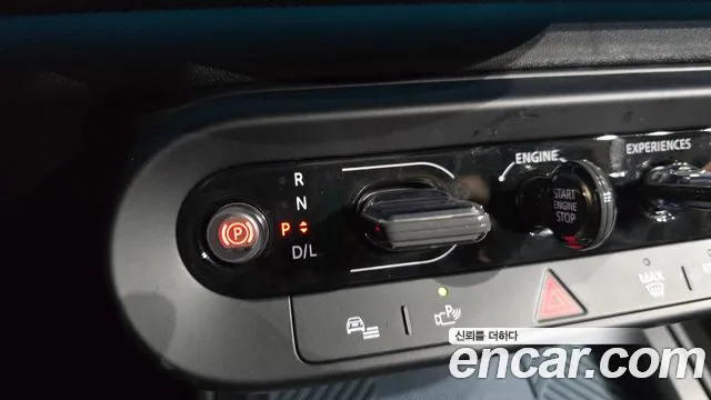 Mini Cooper 2025 thumb 9