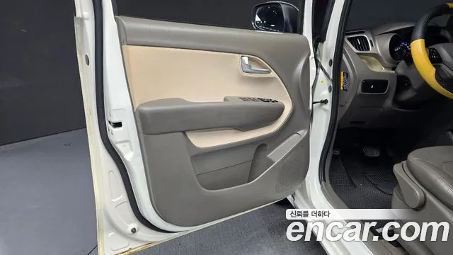 Kia Ray 2012 thumb 8