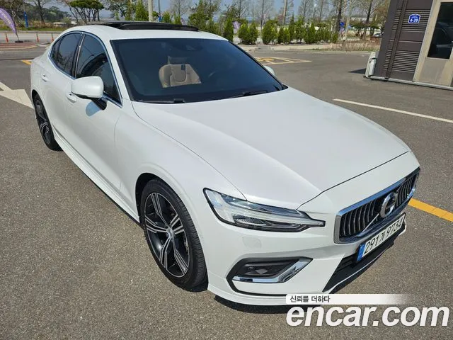 Volvo S60 2020 thumb 3
