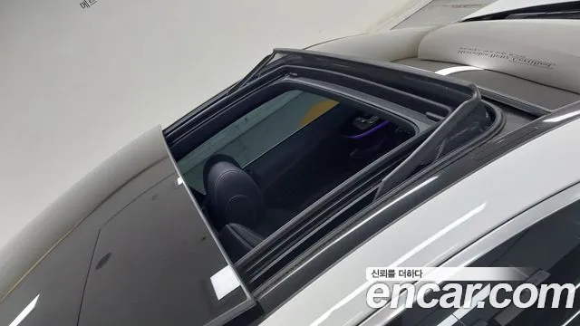 Mercedes-Benz E-Class 2022 thumb 7