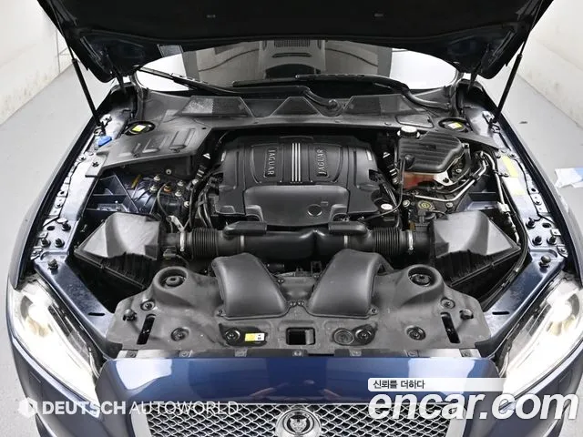 Jaguar XJ 2013 thumb 9