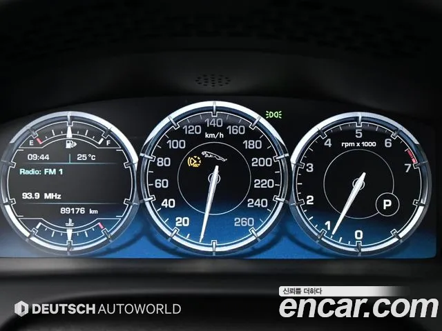 Jaguar XJ 2013 thumb 8