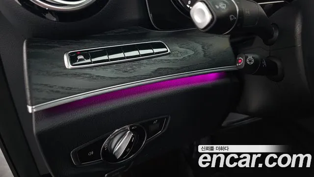Mercedes-Benz E-Class 2019 thumb 4