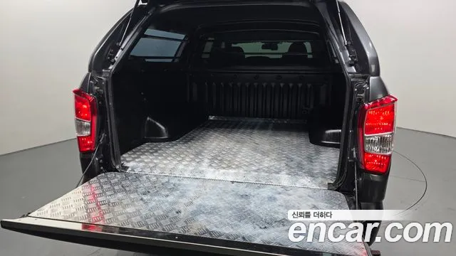 KGM Rexton 2019 thumb 10