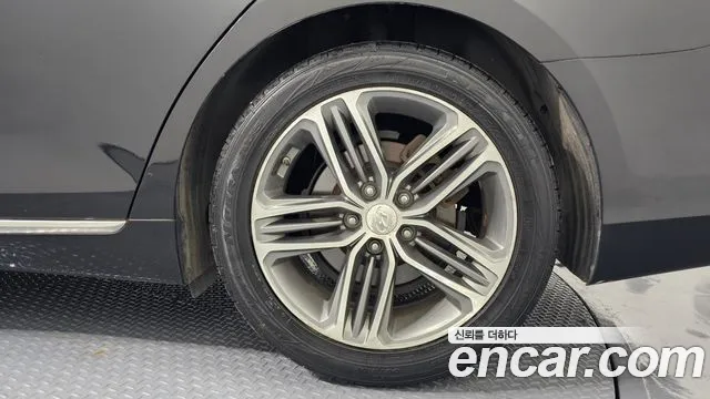 Hyundai Grandeur 2016 thumb 3