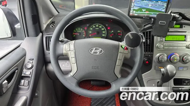 Hyundai Staria 2015 thumb 12