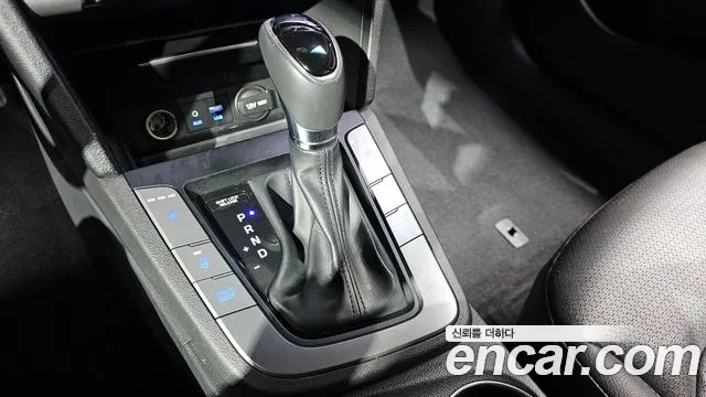 Hyundai AD 2015 thumb 12