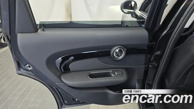 Mini Cooper Clubman 2024 thumb 11