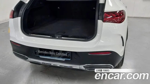 Mercedes-Benz EQE 2023 thumb 12
