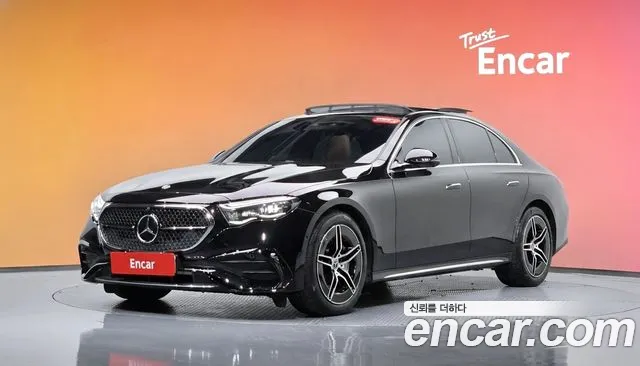 Mercedes-Benz E-Class 2024 thumb 3