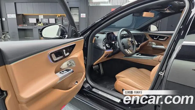 Mercedes-Benz E-Class 2024 thumb 6