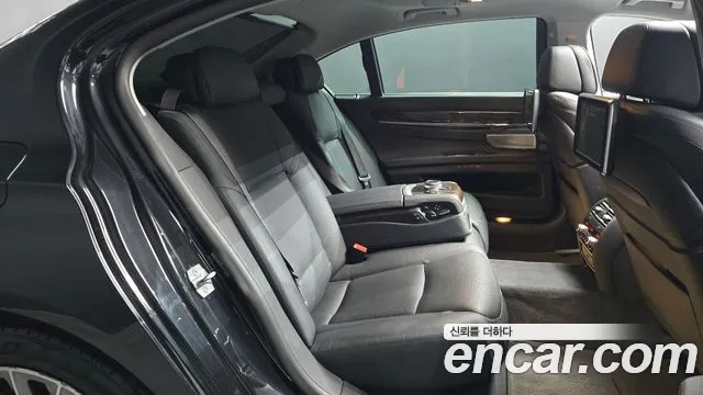 BMW 7 серии 2014 thumb 2