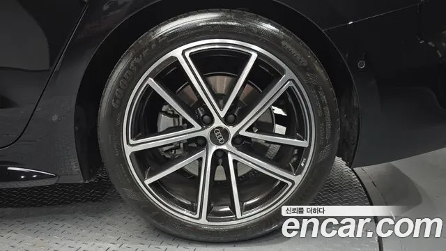 Audi A5 2025 thumb 2