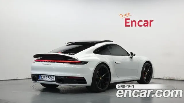 Porsche 911 2024 thumb 4