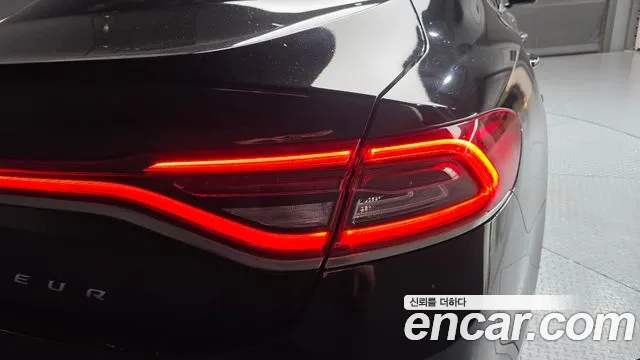 Hyundai Grandeur 2017 thumb 6
