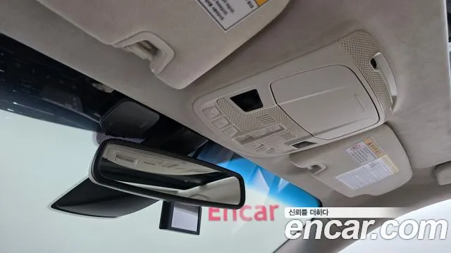 Lincoln Continental 2019 thumb 10