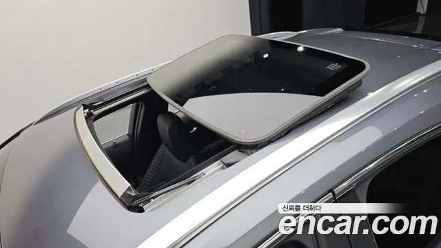 Lexus UX 2019 thumb 4