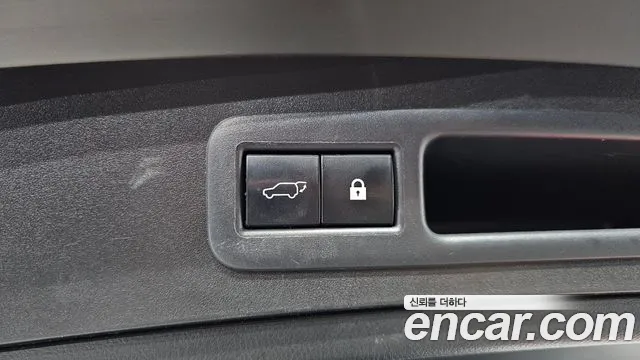 Lexus UX 2019 thumb 11