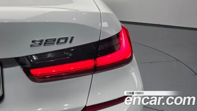 BMW 3 серии 2021 thumb 3