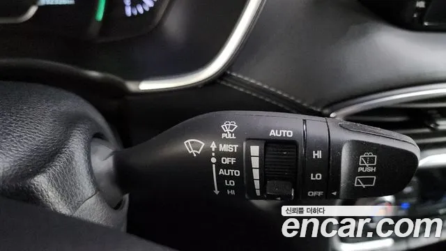 Hyundai Santa Fe 2018 thumb 2