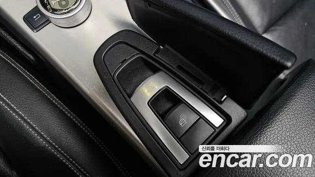 Mercedes-Benz SLK-Класс 2012 thumb 4