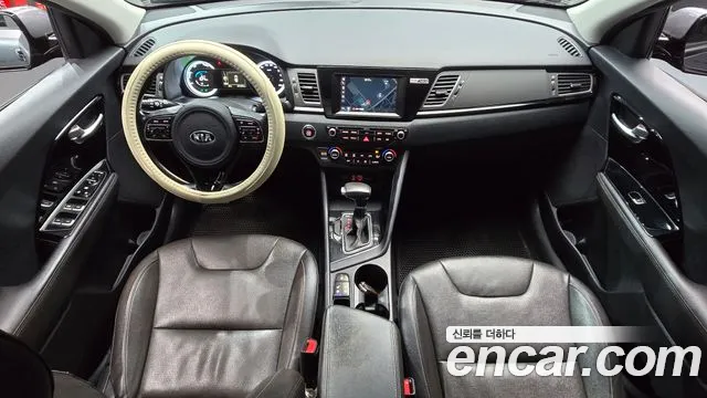 Kia Niro 2016 thumb 6