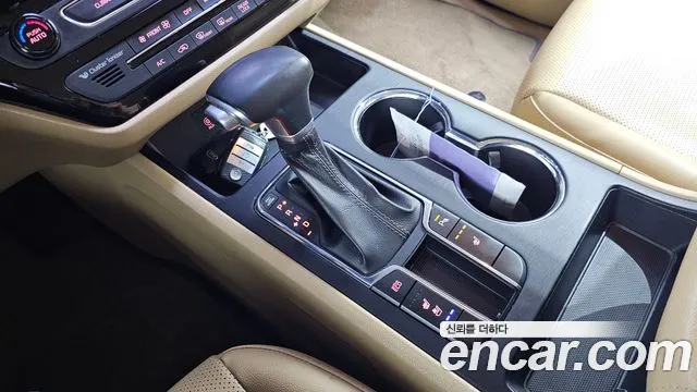 Kia Carnival 2019 thumb 3