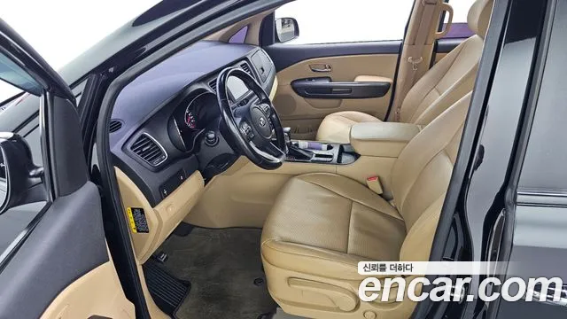 Kia Carnival 2019 thumb 7