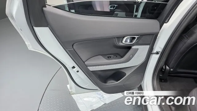 Polestar 2 2022 thumb 9