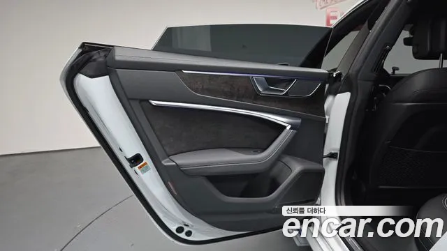 Audi A7 2020 thumb 6