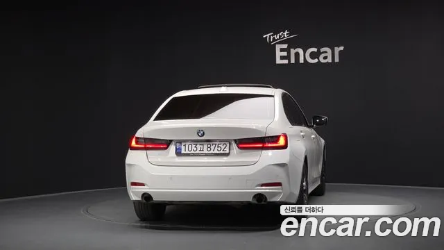 BMW 3 серии 2024 thumb 2