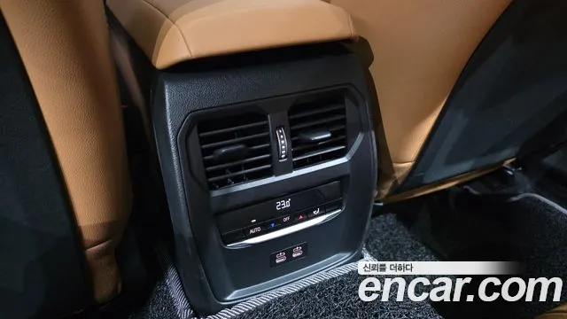 BMW 3 серии 2024 thumb 9
