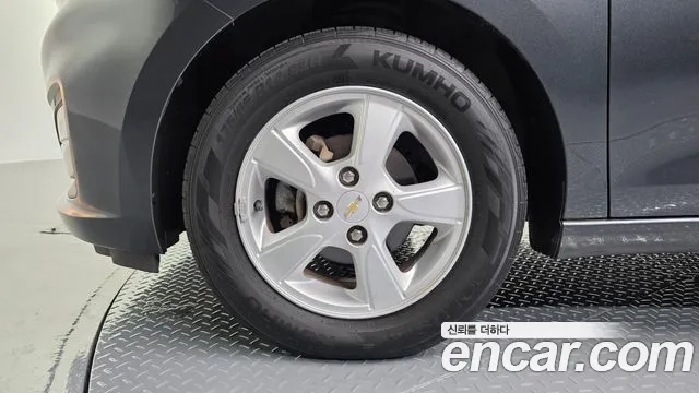 Chevrolet Spark 2018 thumb 3