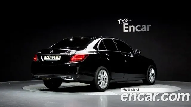 Mercedes-Benz C-Class 2020 thumb 2