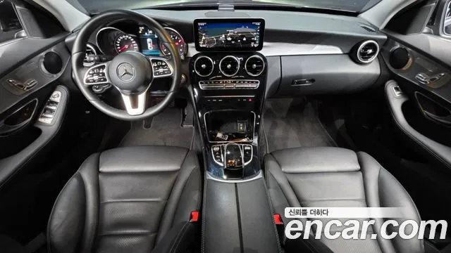 Mercedes-Benz C-Class 2020 thumb 9