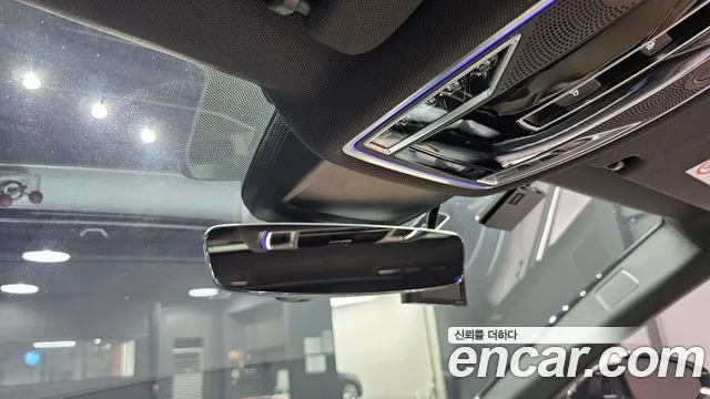 Audi A8 2022 thumb 10
