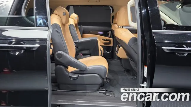 Kia Carnival 2023 thumb 7