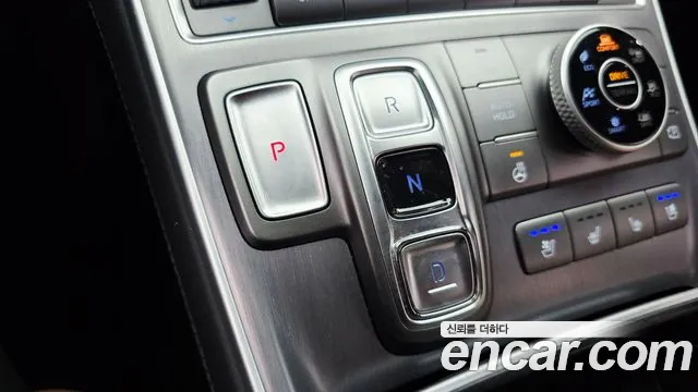 Hyundai Santa Fe 2020 thumb 4