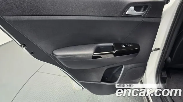 Kia Sportage 2017 thumb 5