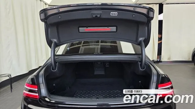 Genesis G80 2020 thumb 10