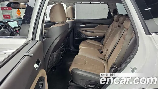 Hyundai Santa Fe 2019 thumb 4
