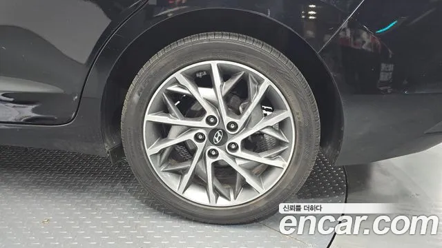Hyundai Avante 2019 thumb 8