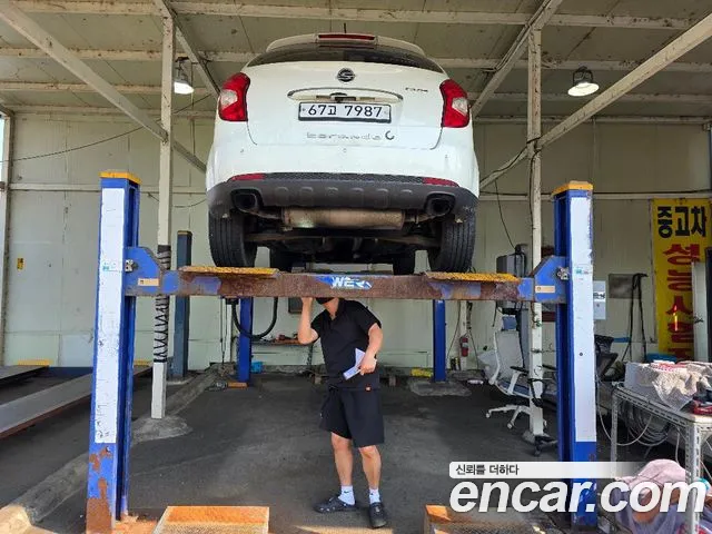 KGM Korando 2014 thumb 5