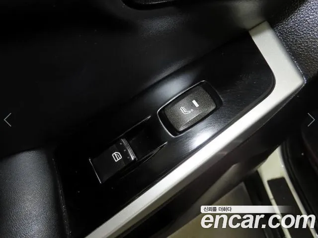KGM Korando 2014 thumb 9