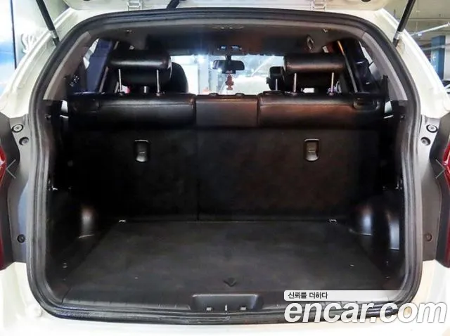 KGM Korando 2014 thumb 11