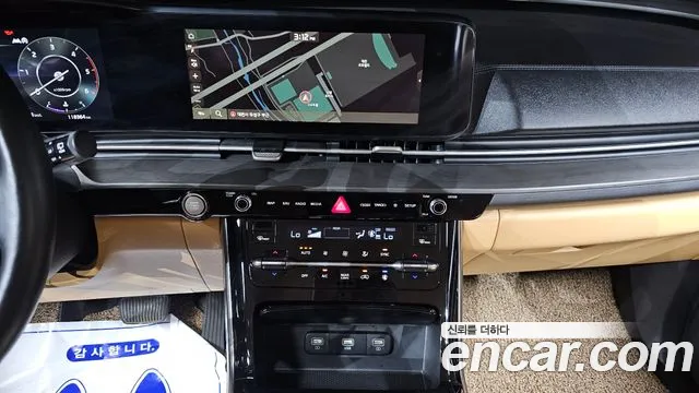 Kia Carnival 2021 thumb 6
