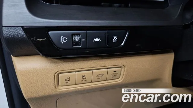 Kia Carnival 2021 thumb 2