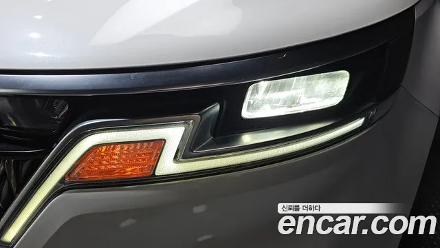 Kia Carnival 2021 thumb 5