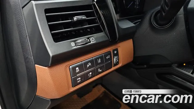 KGM Rexton 2019 thumb 12