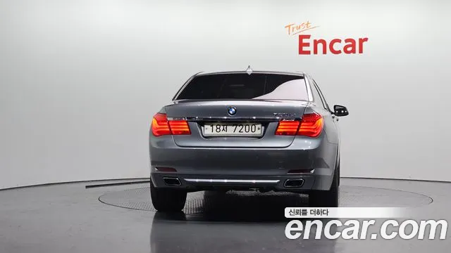 BMW 7 серии 2010 thumb 8